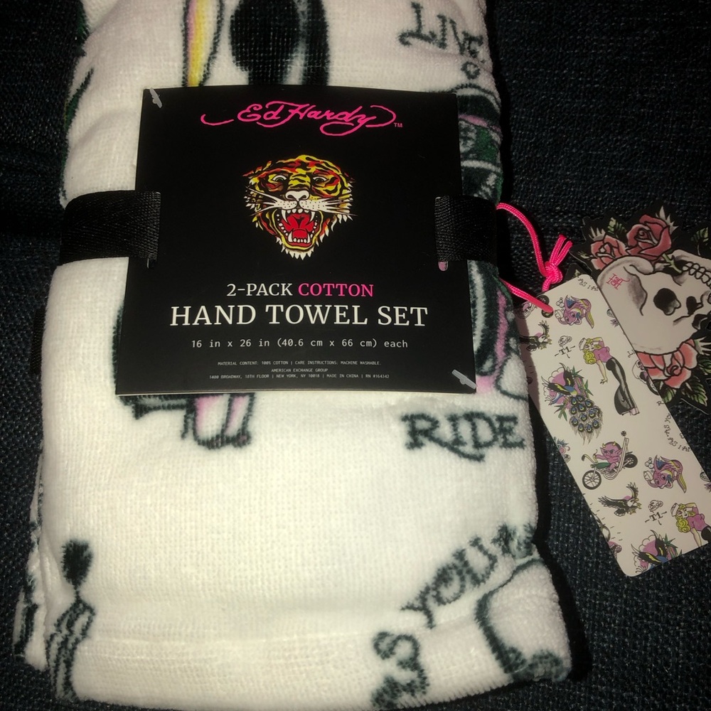 🖤 Ed Hardy Cotton Hand Towel Set - White with Black and Pink Accents